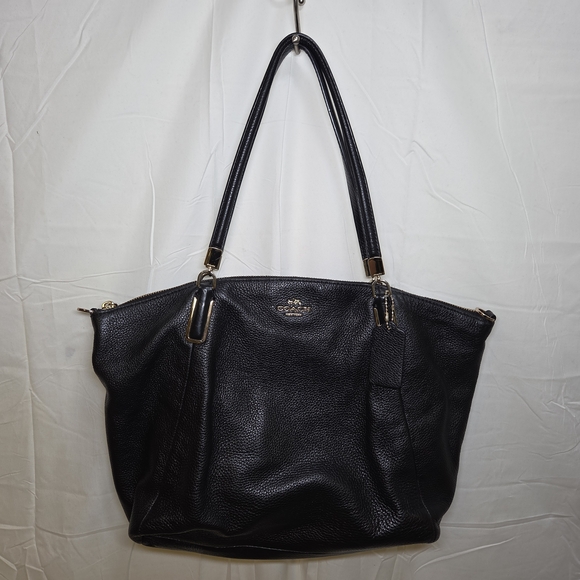 Coach Black Leather Tote Bag Zipper Closure Gold Accents Leather Coach Tag - Picture 2 of 13